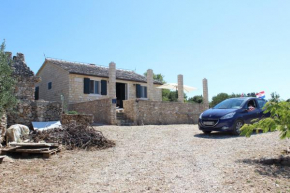 Secluded house with a parking space Supetar, Brac - 17330